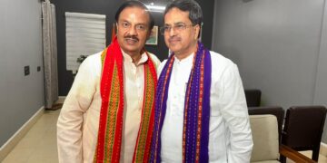 CM meets Dr. Mahesh Sharma, discusses organizational matters