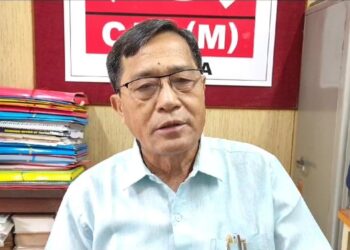 Jiten accused Ratan and Tinku of violating the electoral code of conduct