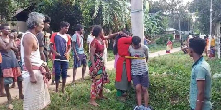 Woman beaten on the street due to extramarital affair