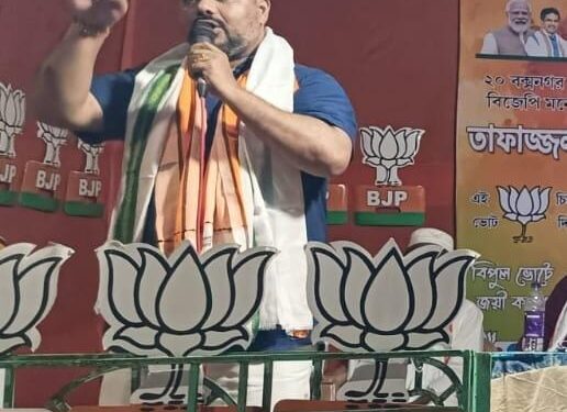 Minister participated in a street corner meeting to support Tafazzal Hussain