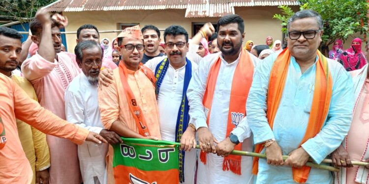 Former minister Shahid Chowdhury’s brother Farooq Chowdhury joined the BJP