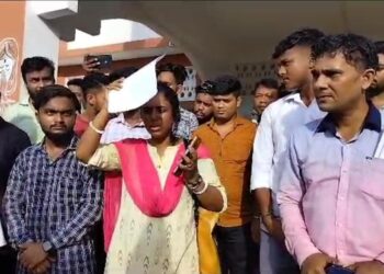 AVBP stages protest on allegations of indecent behavior against the teacher