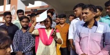 AVBP stages protest on allegations of indecent behavior against the teacher