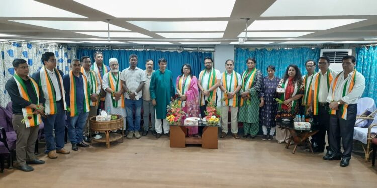 Representative of 17 members of Dhaka National Press Club on the state visit