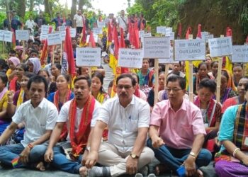 TMP STAGED MEGA ROAD BLOCKADE IN AMPI.     