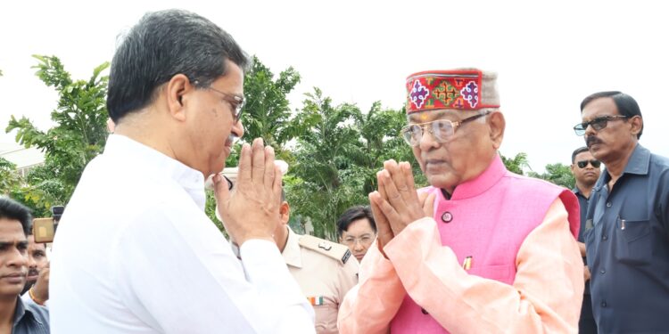 Guard of Honor given to outgoing Governor Satyadeo Narayan Arya