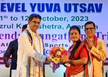 Government is with the students: Chief Minister