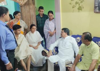 Chief Minister assured to stand by the family of late Sumit