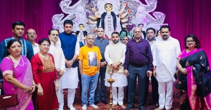 MP Biplab Kr. Deb Received Warm Greetings In Dwarka.