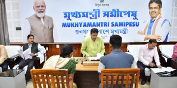 CM listens citizen grievances, ensure timely medical assistance