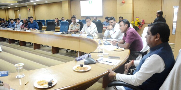 AMC mayor chairs a meeting with traffic dept