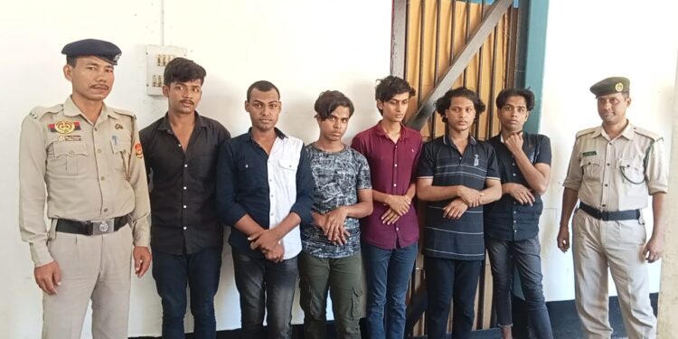 Six Bangladeshi detaines