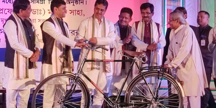 CM vows for inclusive Governance, ensuring scheme benefits to last man of society