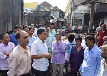 Jiten demanded the cooperation of the affected traders in Battala market