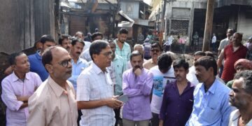 Jiten demanded the cooperation of the affected traders in Battala market