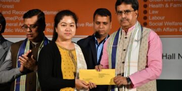 Work should be done with the idea of patriotism: Chief Minister