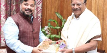 Tourism Minister meets the Governor
