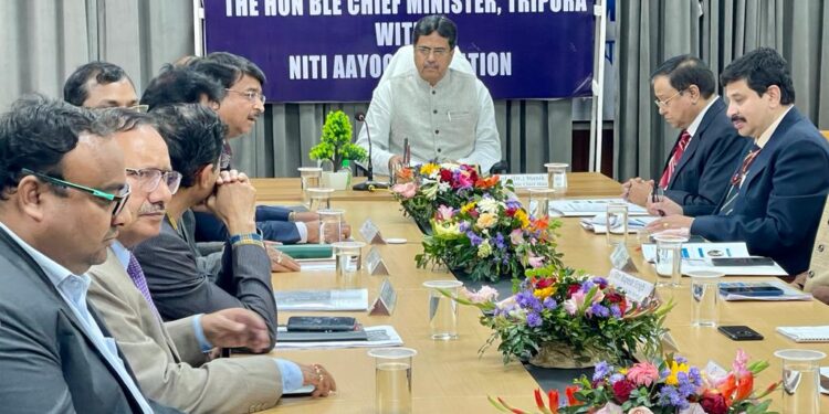 CM holds meeting wite NITI Ayog delegations