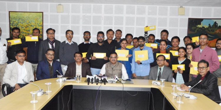 The Finance Minister distributes appointment letter to 19 LDC posts