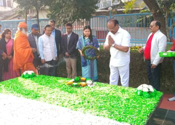 Tripura Governor and dignitaries pay floral tribute on 76th death anniversary of Mahatma Gandhi