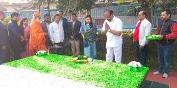 Tripura Governor and dignitaries pay floral tribute on 76th death anniversary of Mahatma Gandhi