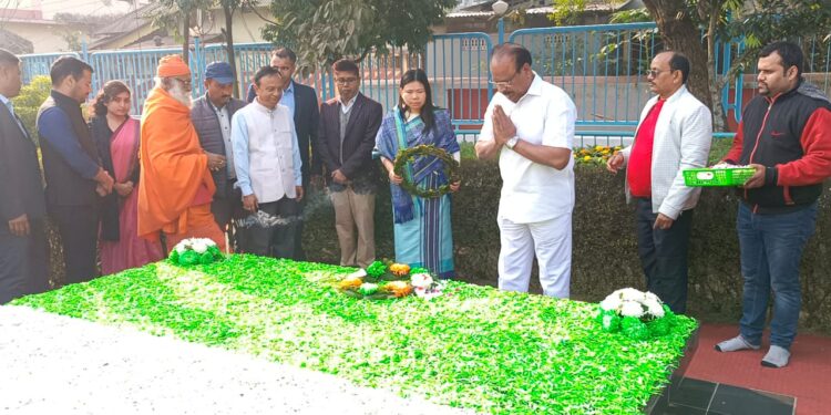 Tripura Governor and dignitaries pay floral tribute on 76th death anniversary of Mahatma Gandhi