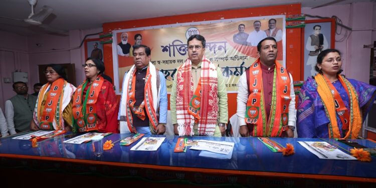 SHGs to play key role in creating awareness on welfare schemes: CM