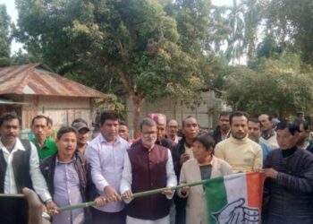 28 voters from 9 families join Congress in Shantirbazar assembly constituency