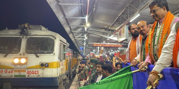 Tripura CM Flags Off Special “Astha” Train from Agartala to Ayodhya