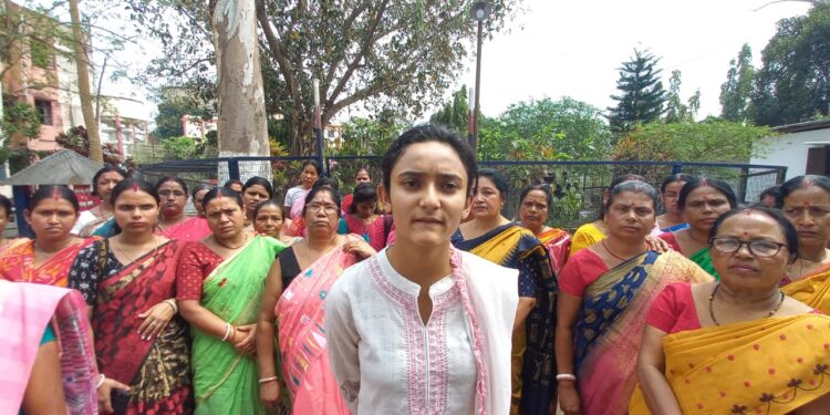 Promila Bahini protests outside North District Police Superintendent’s office