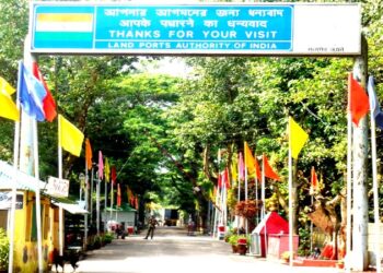 Passenger transit disrupted due to server error at immigration