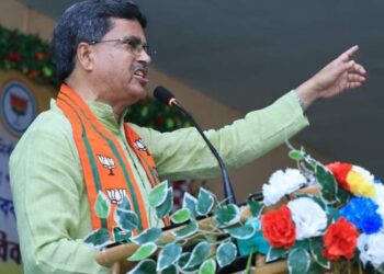 CM criticizes CPIM, Congress for ruling state by creating problems  