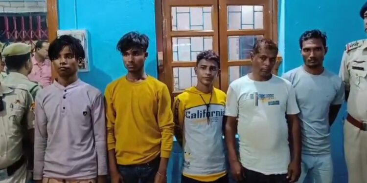 Two Rohingyas and three Indian touts apprehending byTripura police.