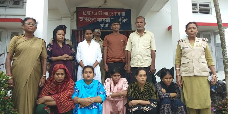 GRP and RPF detain eight Bangladeshi and one Indian tout