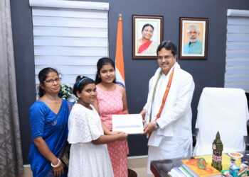 CM congratulates Debangana Das, CBSE Class XII Topper in NE