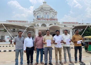 DYFI and TYF Demand Punishment for TTE Accused of Assaulting Young Woman on Moving Train