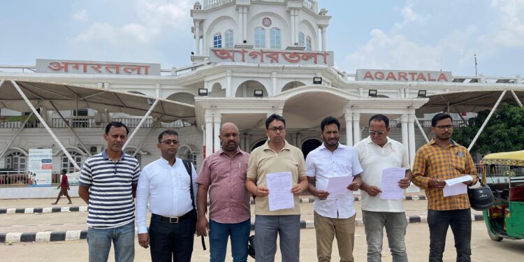 DYFI and TYF Demand Punishment for TTE Accused of Assaulting Young Woman on Moving Train