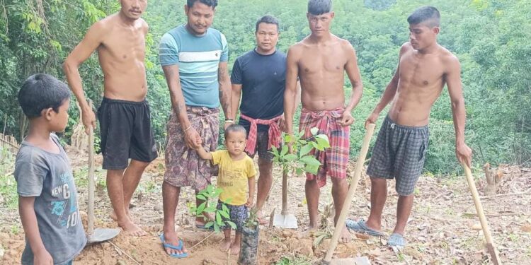 MP Biplab Kumar Deb Assists Child Injured in Hot Pan Accident