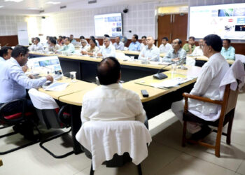 CM reviews preparedness for Monsoon