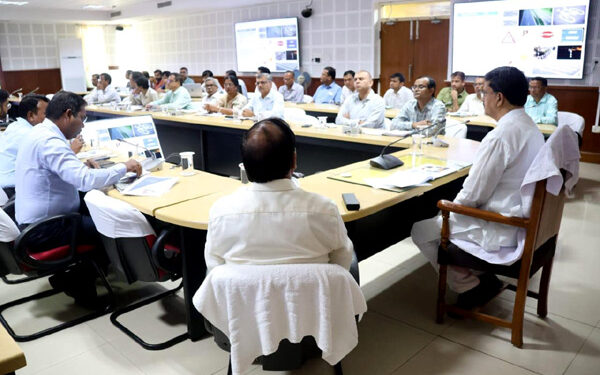 CM reviews preparedness for Monsoon