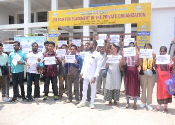 Aspirants for  JRBT Group D positions stage protest