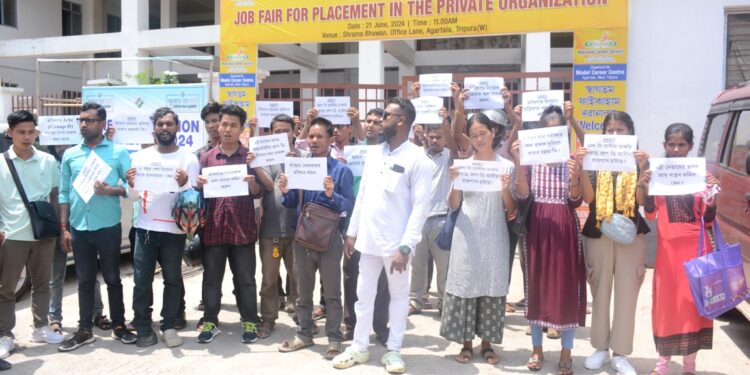 Aspirants for JRBT Group D positions stage protest