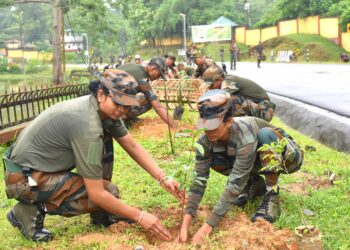 ASSAM RIFLES AND DFO, UNAKOTI COLLABORATE FOR MASS PLANTATION DRIVE AT KUMARGHAT