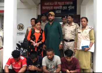 2 Bangladeshi and 4 Indians arrested by Agartala Railway Police