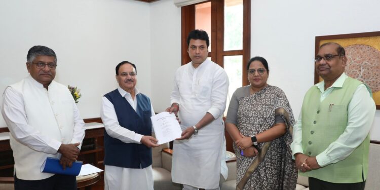 BJP Committee Submits Report on West Bengal Situation to State President