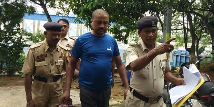 GRP arrested drug smuggler