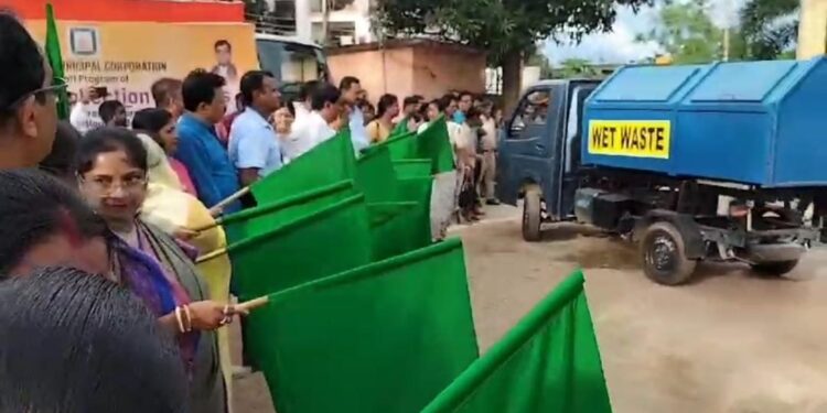 Mayor inaugurated 60 new cars