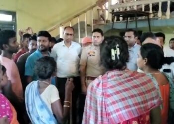 Officials face public anger during visit to assess damage in Gandatwisa