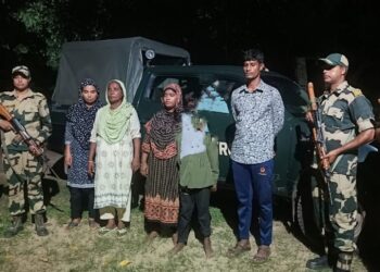 BSF NABS 5 MORE BANGLADESHIS FROM BORDER IN A SPECIAL OPS