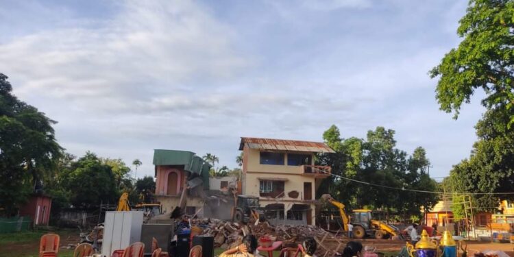 illegal construction of Bharat Ratna Sangha demolished by state government